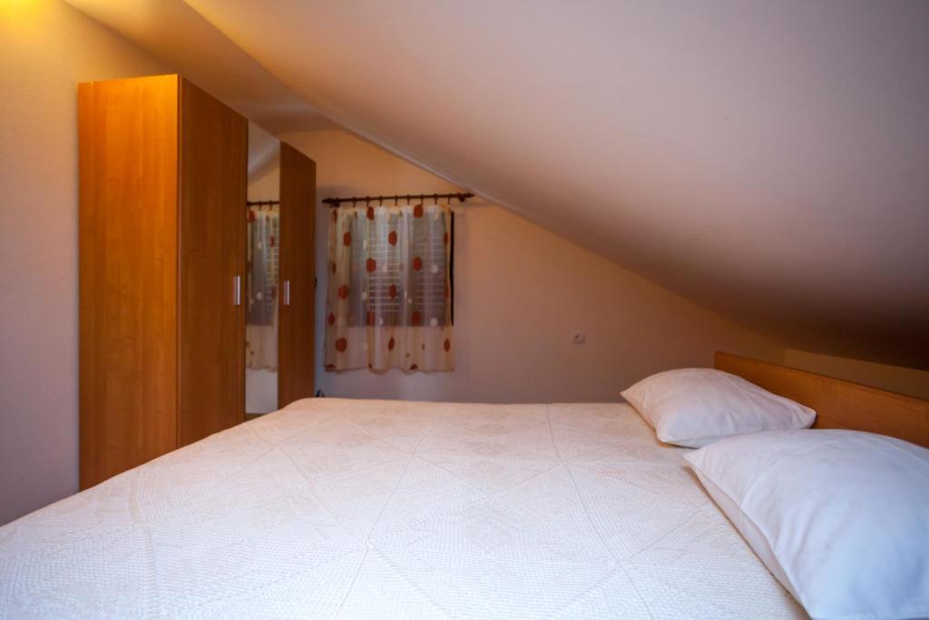 Apartments Ratkovic Tivat Exterior photo